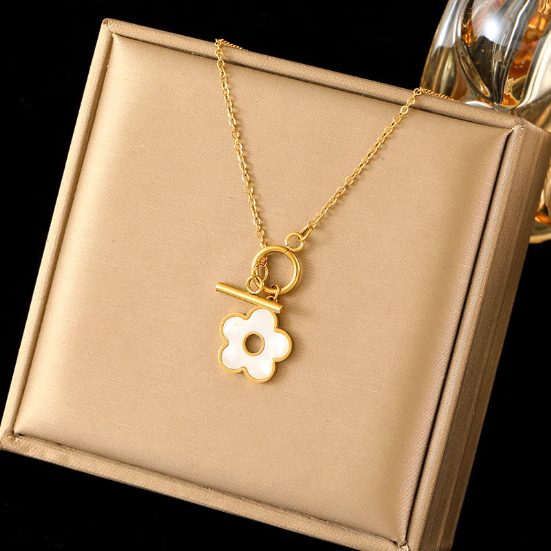 Round Pendant Necklace